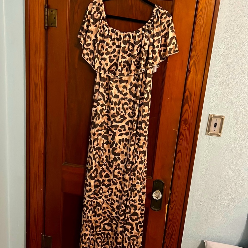 Women’s cheetah off the shoulder maxi dress